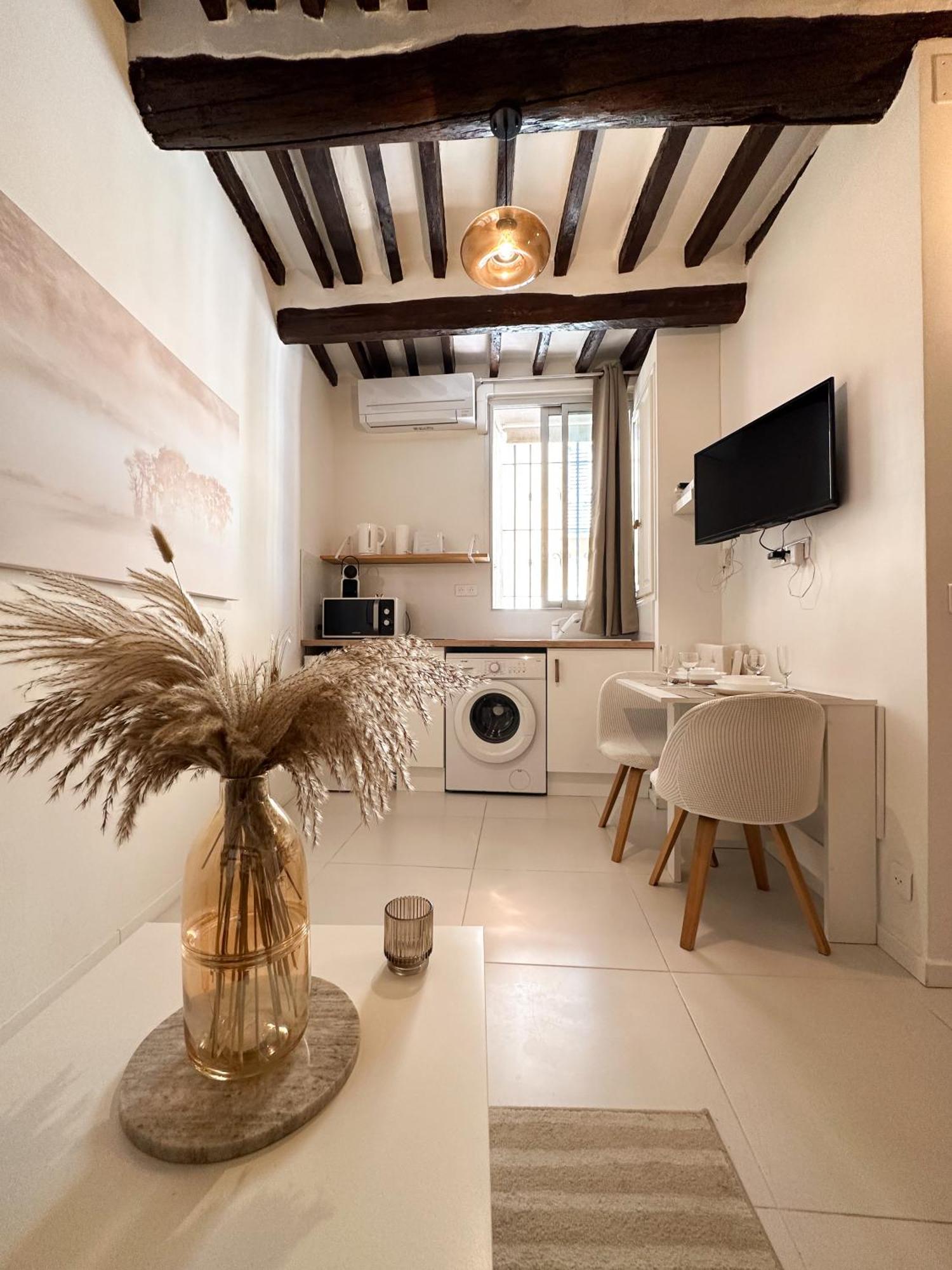 Le Balneo Jacuzzi Vieil Antibes Safranier Apartment Exterior photo